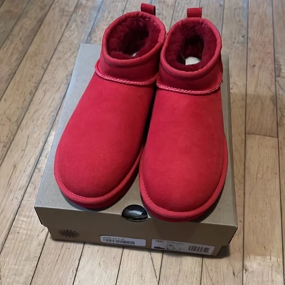 Ugg ultra mini
